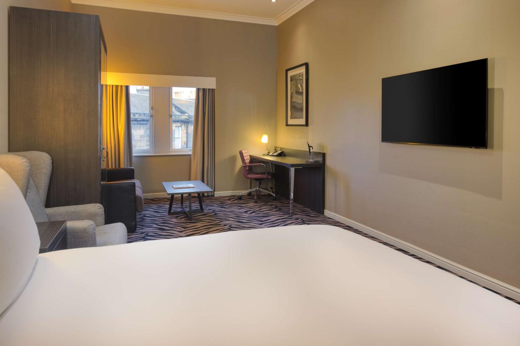 Doubletree By Hilton Edinburgh City Centre Hotel Bagian luar foto